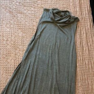 High turtle neck sleeveless blouse